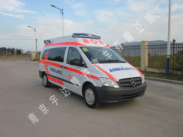 奔驰VITO 122 监护型救护车